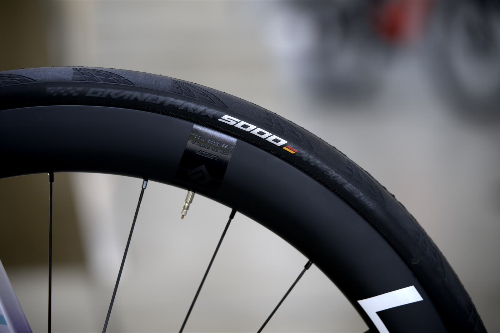 LEEZE Laufrad Detail mit Made-in-Germany Kennzeichnung